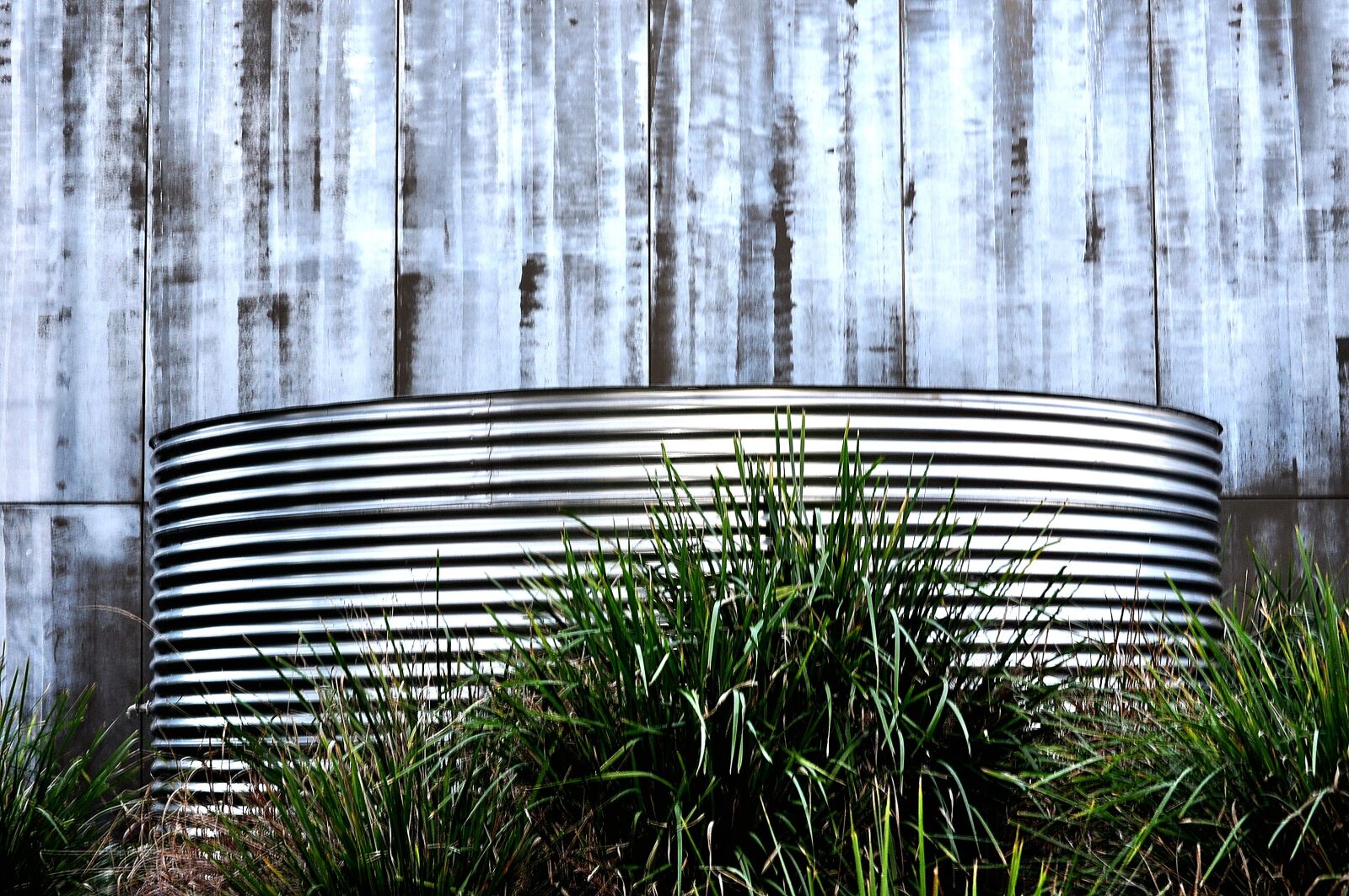 Nikon D90 sample photo. Water tank, silver, blue photography