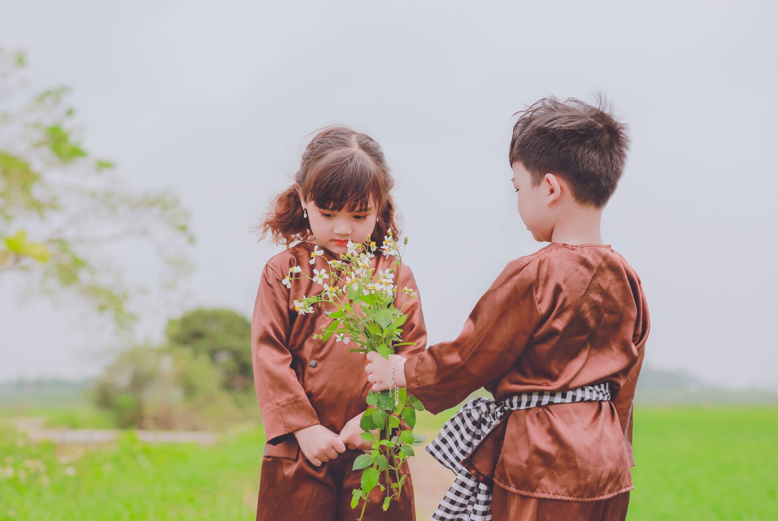 Canon EF 85mm F1.8 USM sample photo. Children, love, couple photography