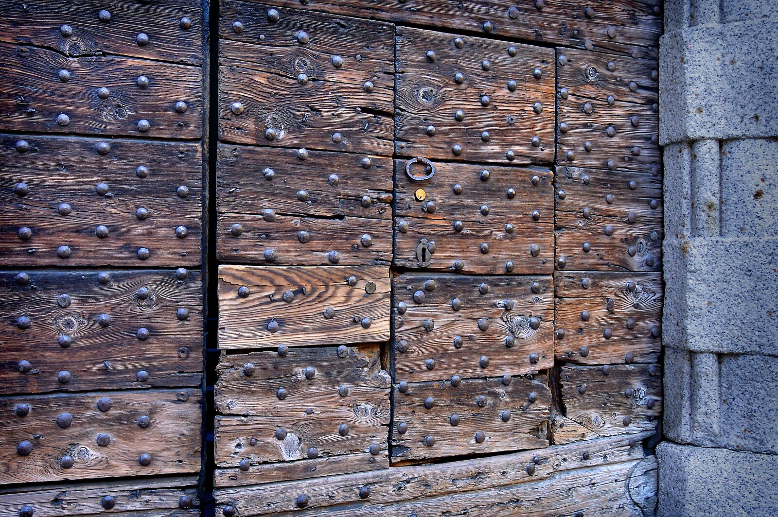 Nikon D3200 sample photo. Goal, door, wooden beams photography