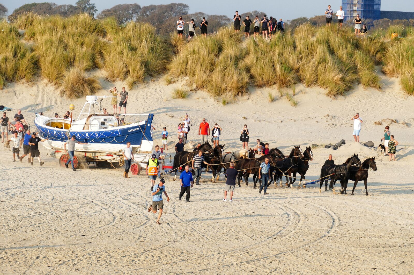 Panasonic Lumix DMC-FZ1000 sample photo. Ameland, lifeboat, demonstration photography