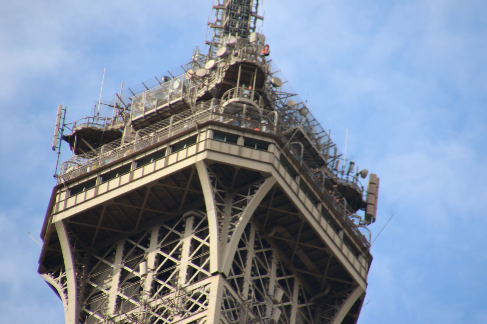 Canon EOS 7D Mark II sample photo. Antenna, blue, sky, eiffel photography