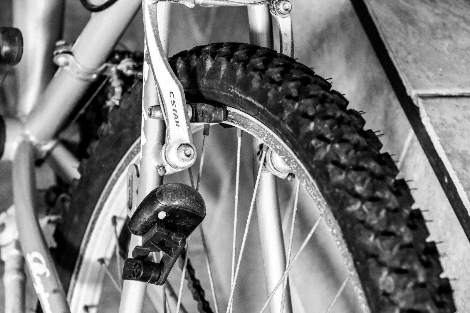 Canon EOS 90D sample photo. Bicycle, wheel, gears photography