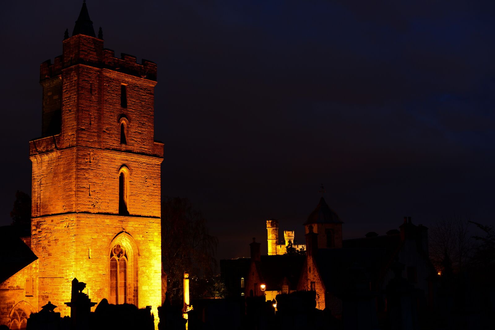 Nikon D800 sample photo. Stirling, night, architecture photography