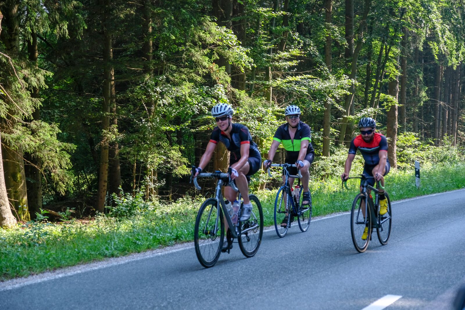 Fujifilm X-T2 sample photo. Road cycling, road bike photography