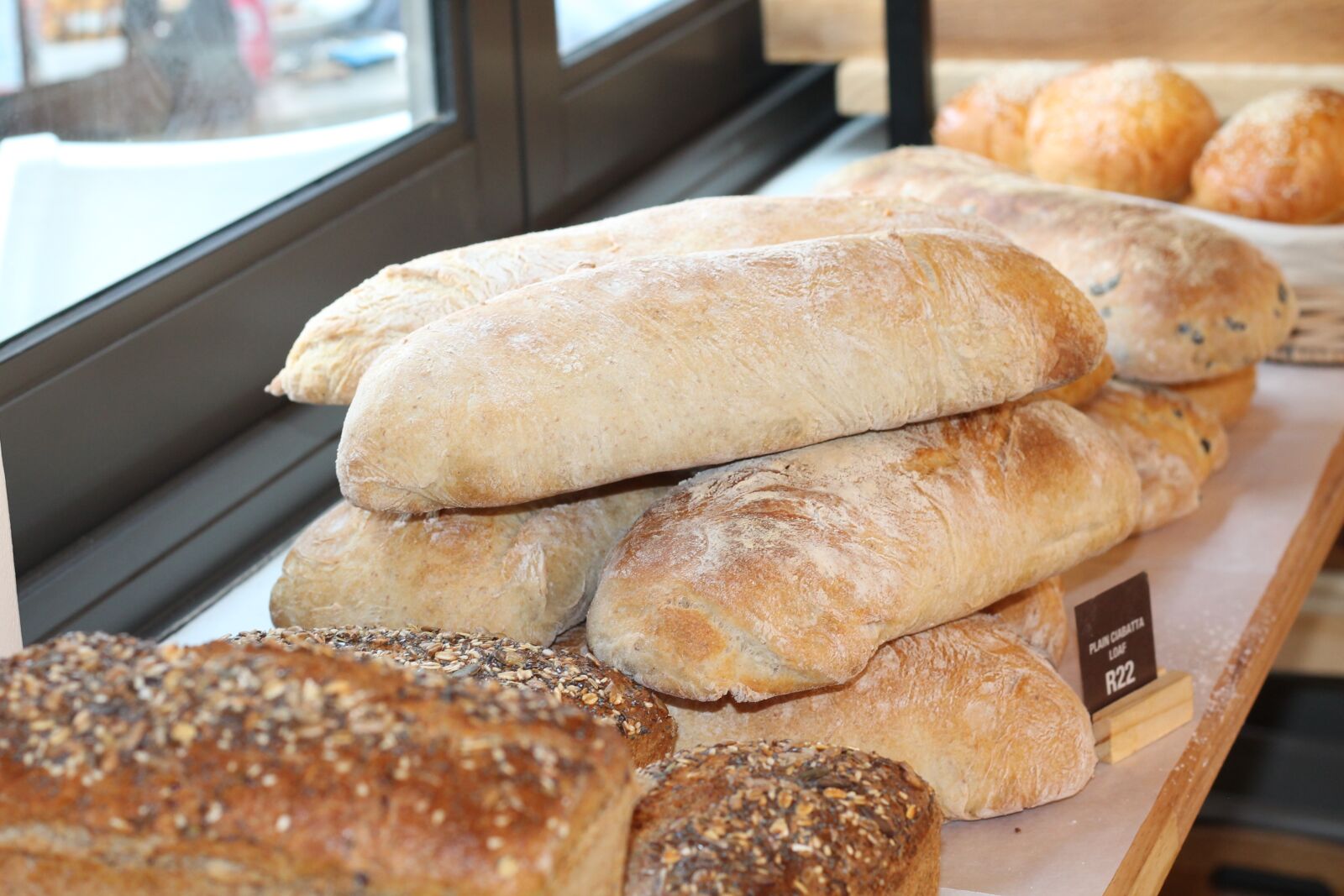 Canon EOS 1100D (EOS Rebel T3 / EOS Kiss X50) + Canon EF 50mm F1.8 II sample photo. Food, healthy, bread photography