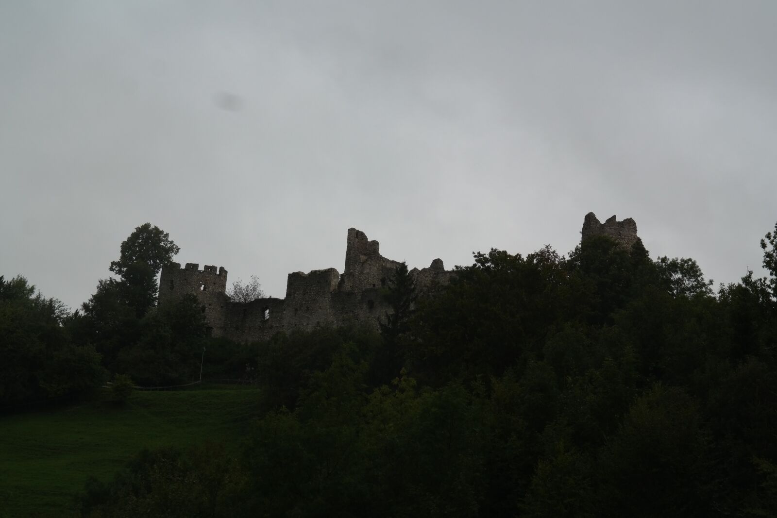 Samsung NX300 sample photo. Hohenfreyberg, burgruine, bad weather photography