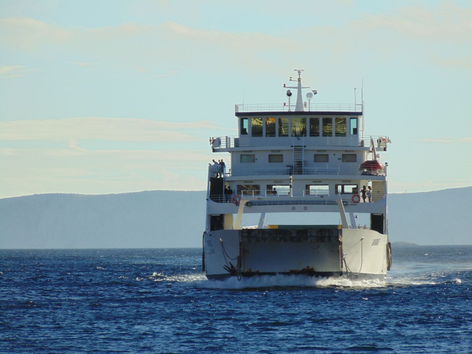 Sony Cyber-shot DSC-H200 sample photo. Ferry, boat, water photography