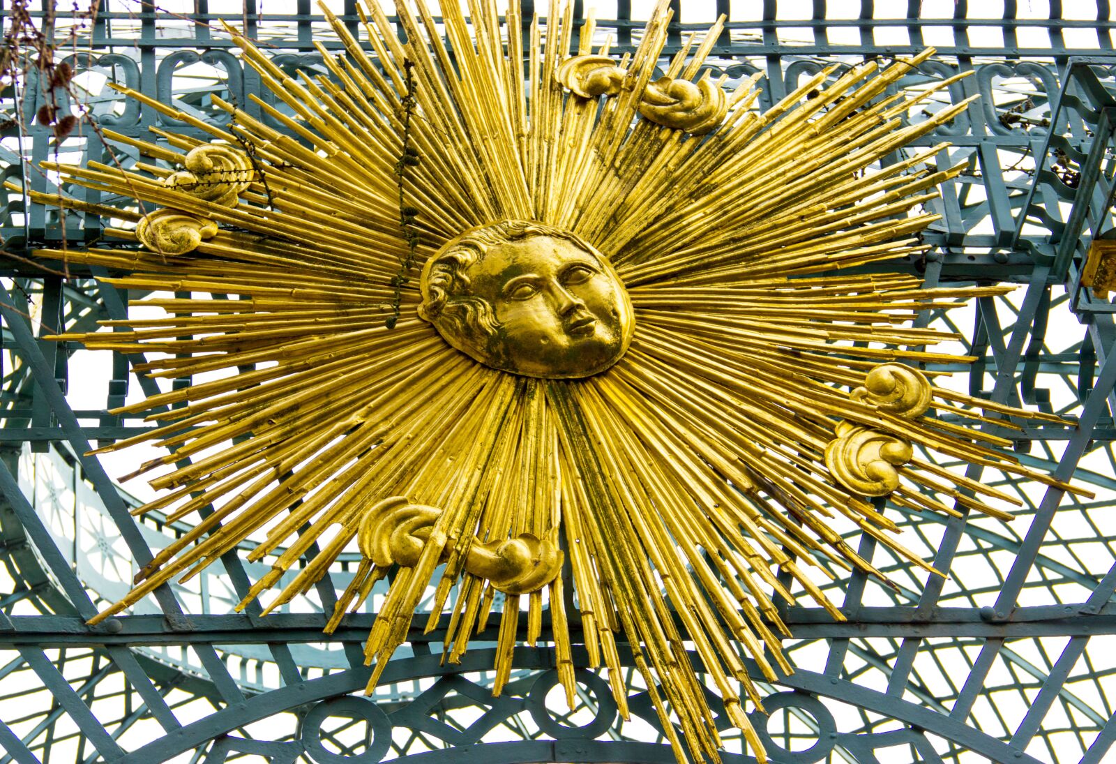 Canon EOS 600D (Rebel EOS T3i / EOS Kiss X5) sample photo. Sanssouci, gold, ornament photography