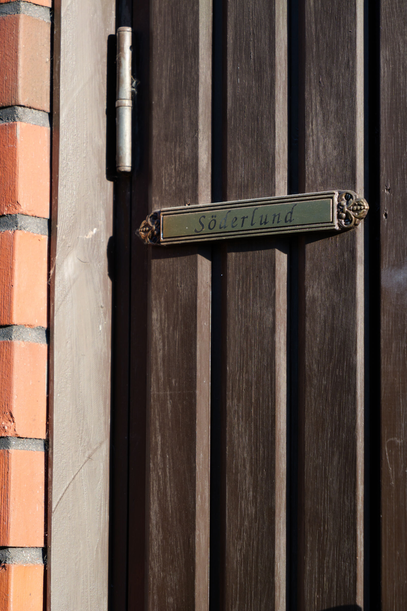 Panasonic Lumix DC-G9 II sample photo. Door name photography