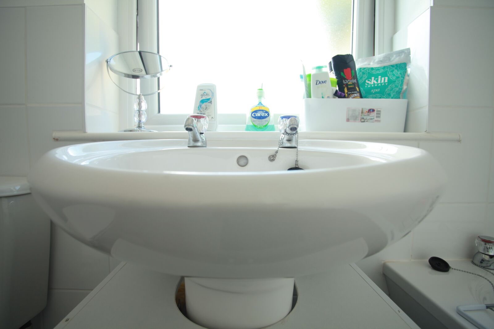 Canon EOS 5D Mark II sample photo. Sink, bathroom, interior photography