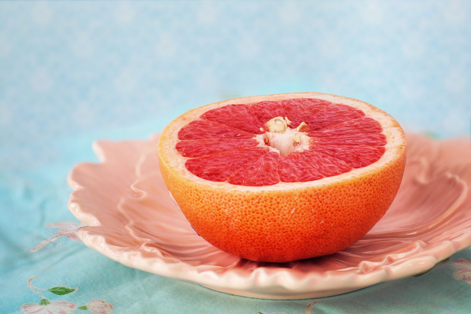 Canon EOS 5D Mark III sample photo. Grapefruit, pink, breakfast photography
