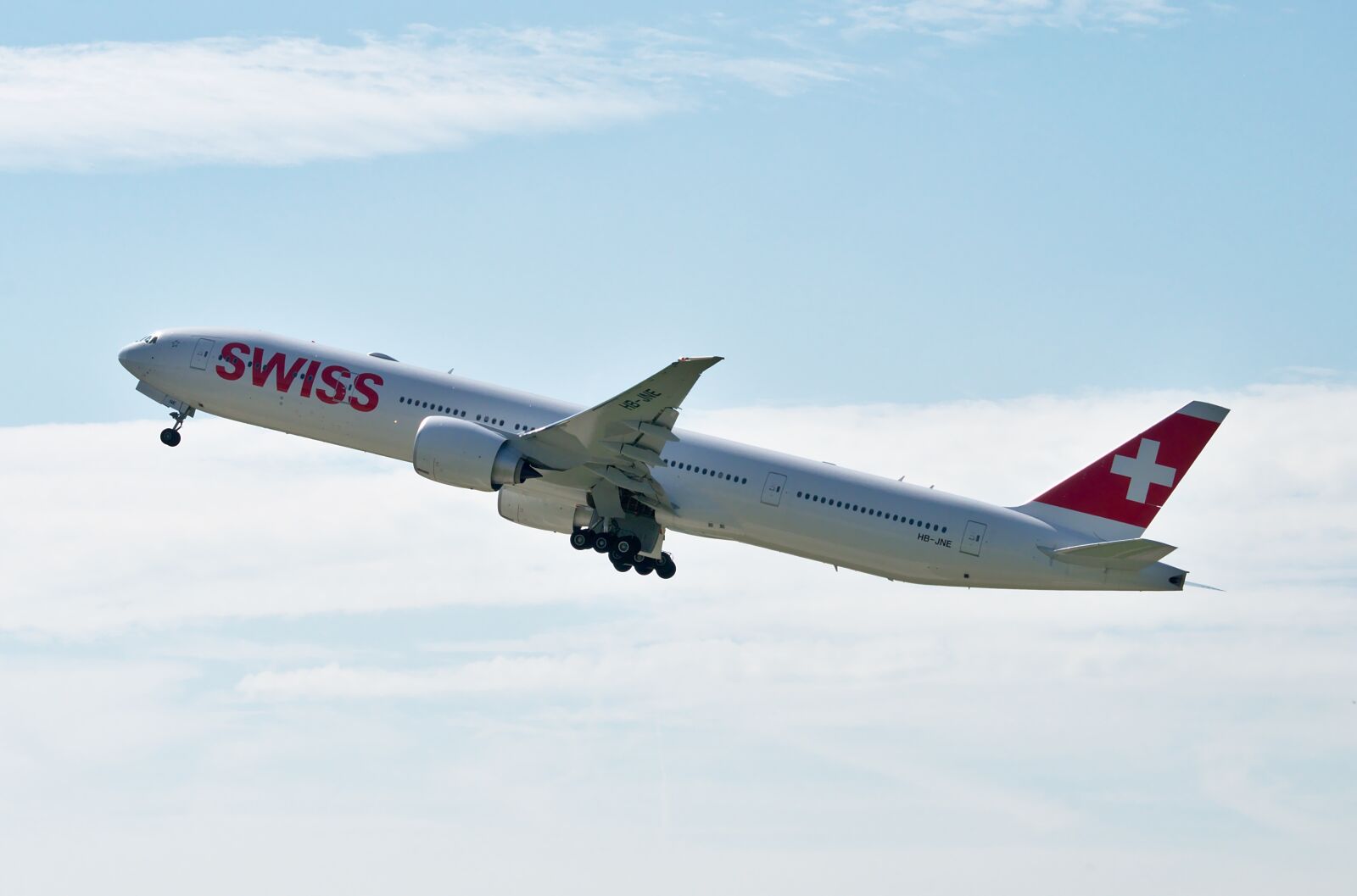Nikon D300S sample photo. Boeing 777, swiss airlines, zurich photography