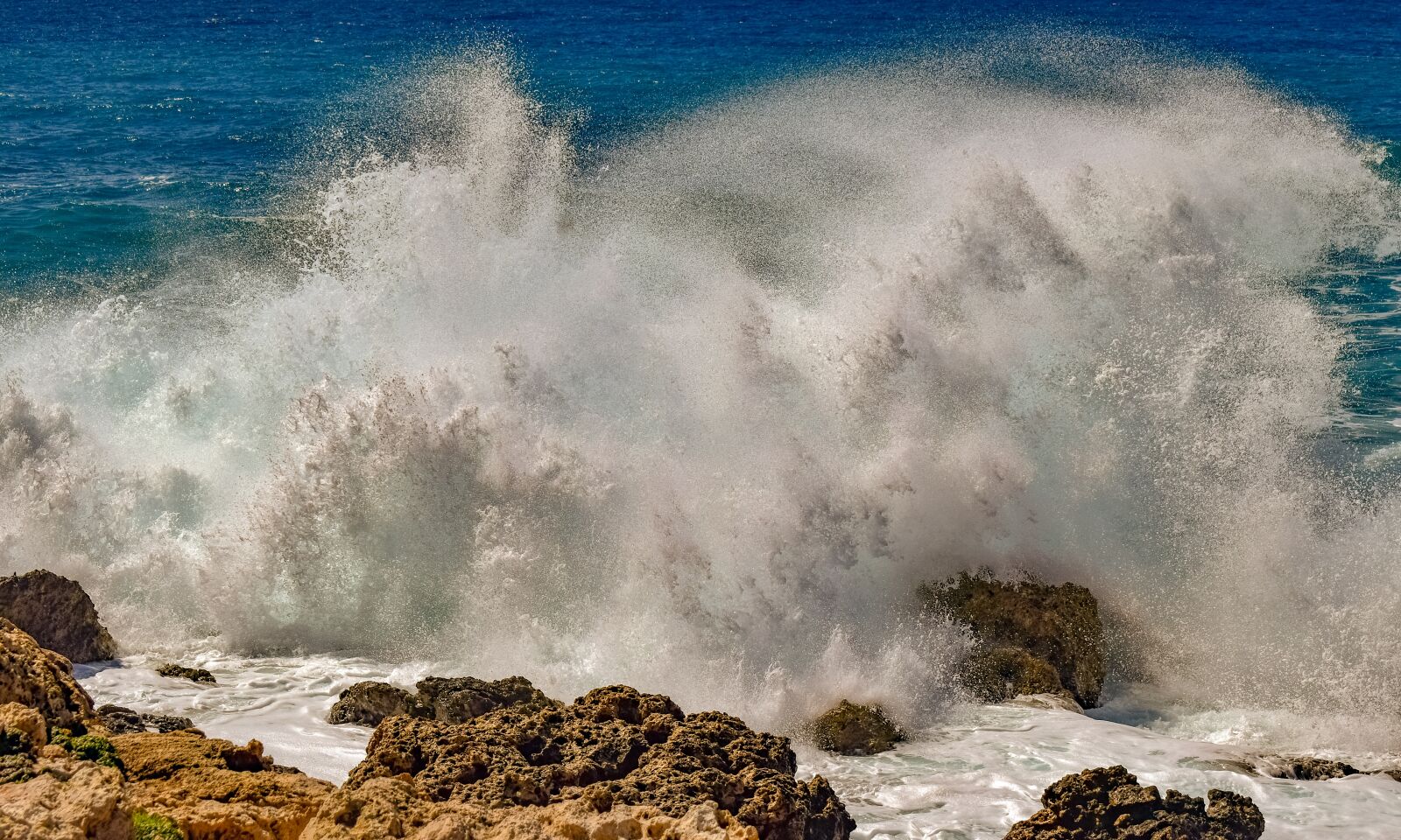 Nikon D3300 sample photo. Rocky coast, wave, crashing photography