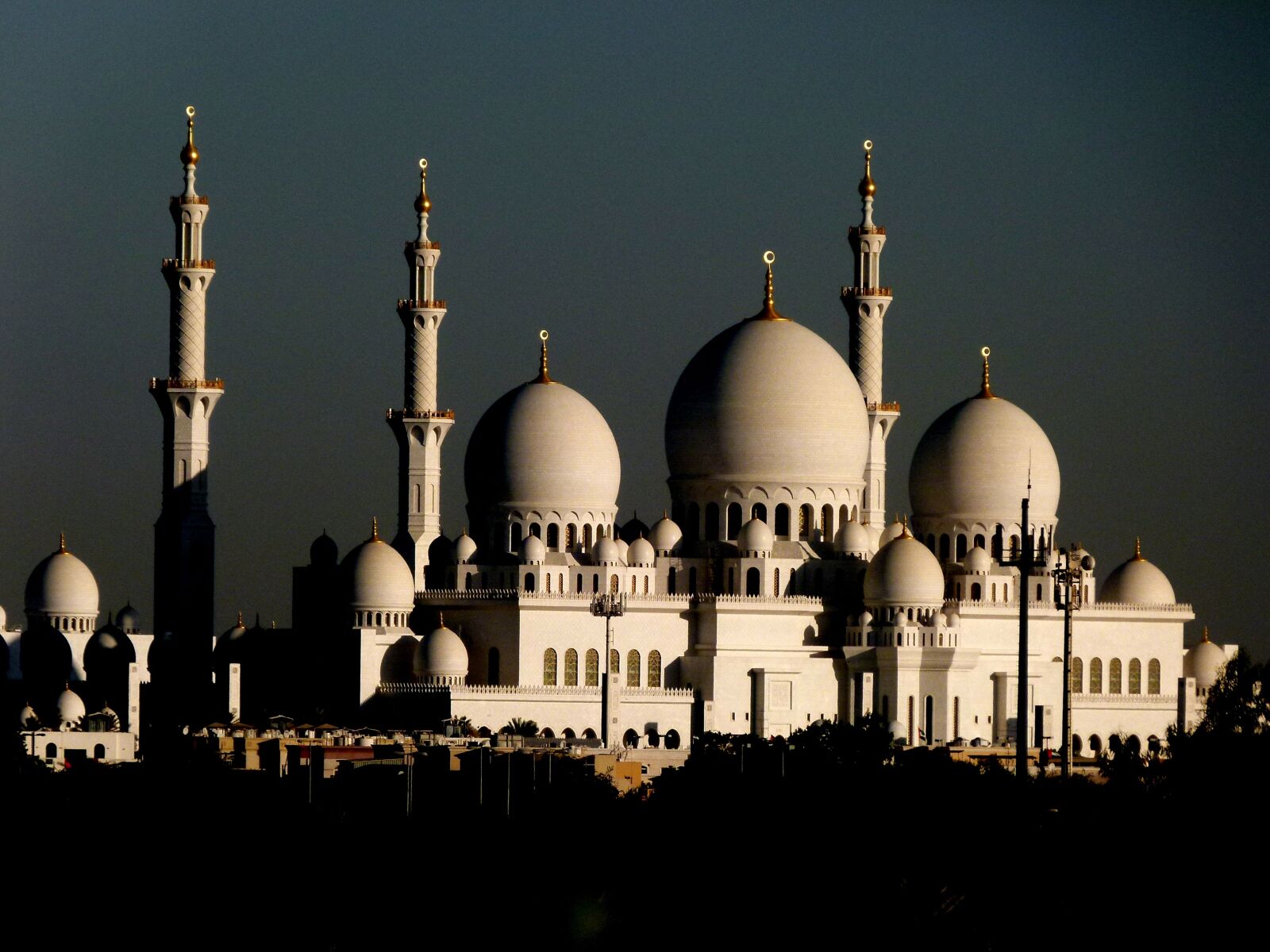 Panasonic Lumix DMC-FZ100 sample photo. Abu dhabi, mosque, islam photography