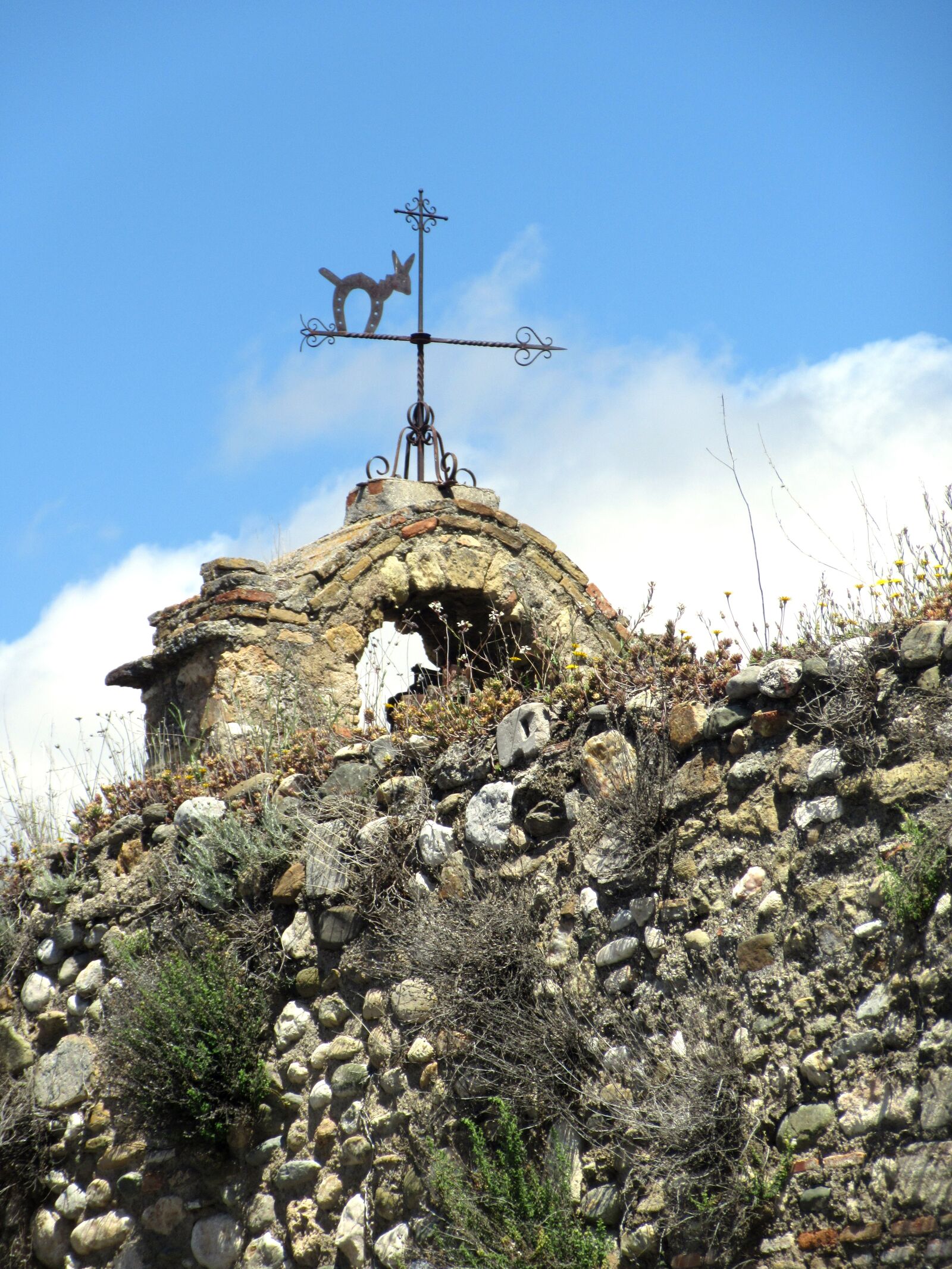 Canon PowerShot SX610 HS sample photo. Veleta, city, corners photography