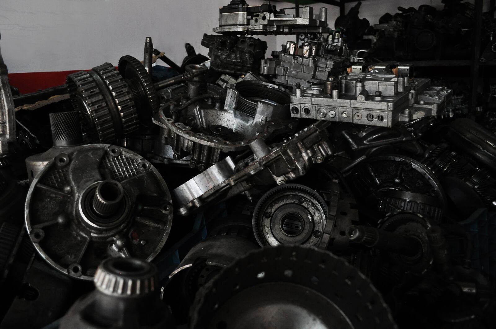 Nikon D5000 sample photo. Spare parts, auto parts photography