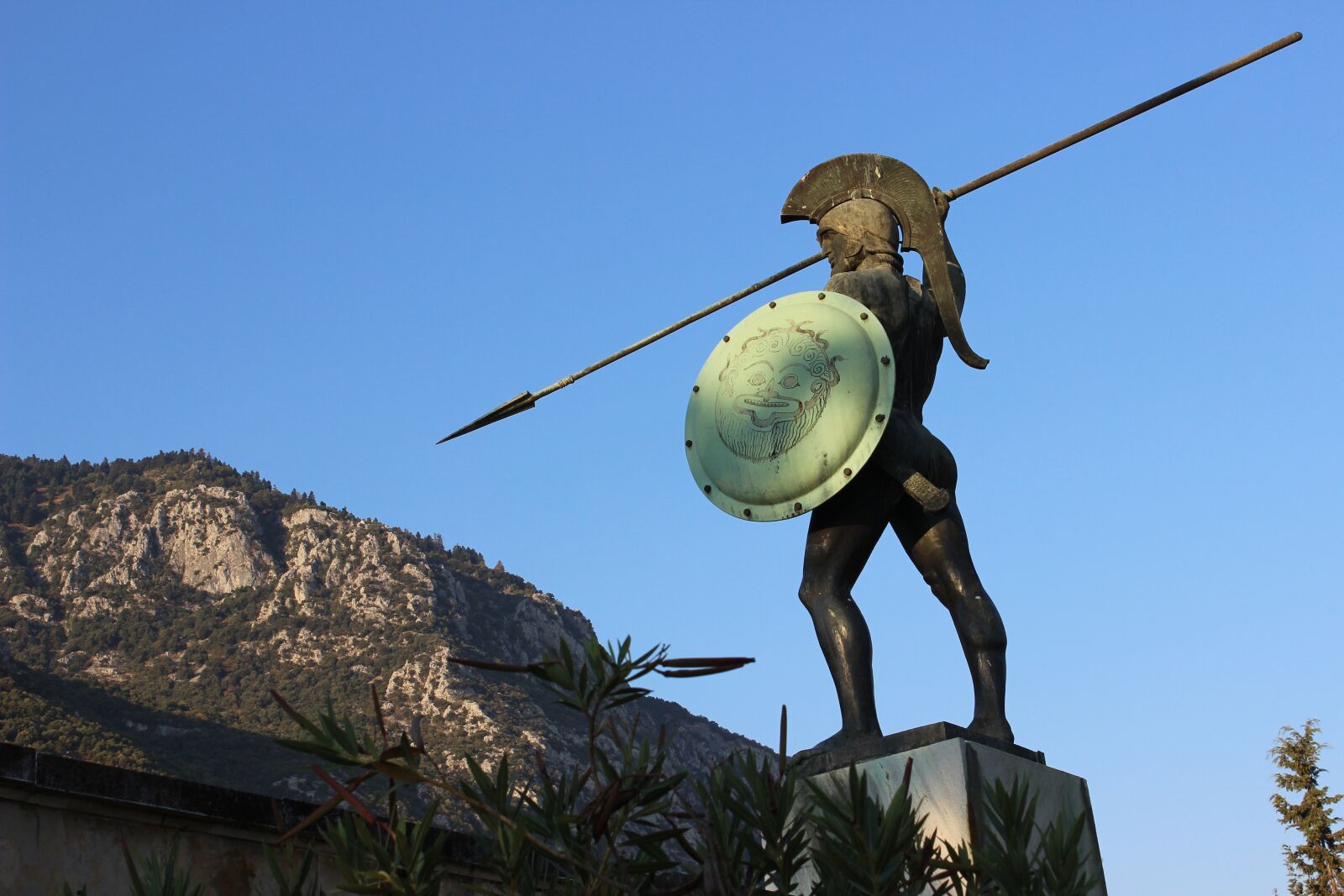 Canon EOS 600D (Rebel EOS T3i / EOS Kiss X5) sample photo. Greece, 300, statue photography