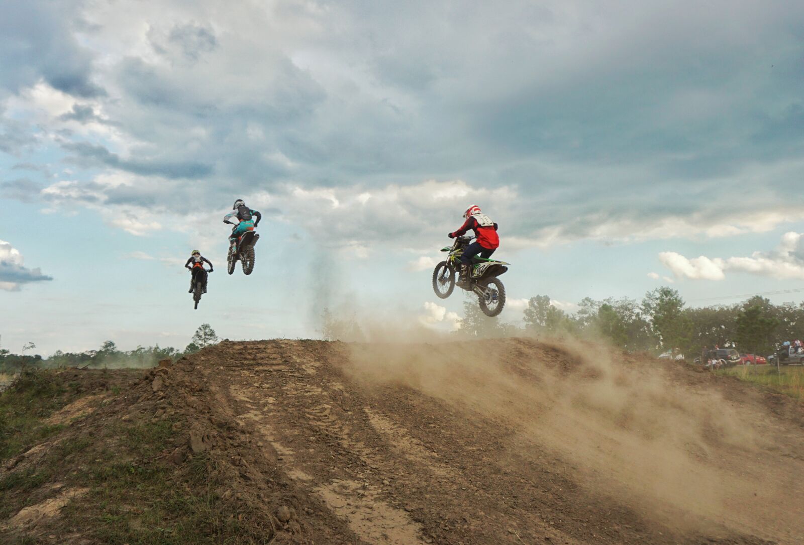 Sony E 16-50mm F3.5-5.6 PZ OSS sample photo. Motocross, race, dirt bikes photography