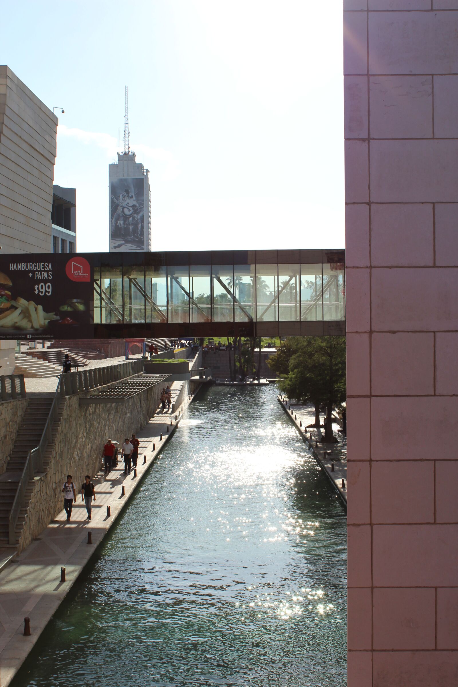 Canon EOS 1300D (EOS Rebel T6 / EOS Kiss X80) sample photo. Channel, water, architecture photography