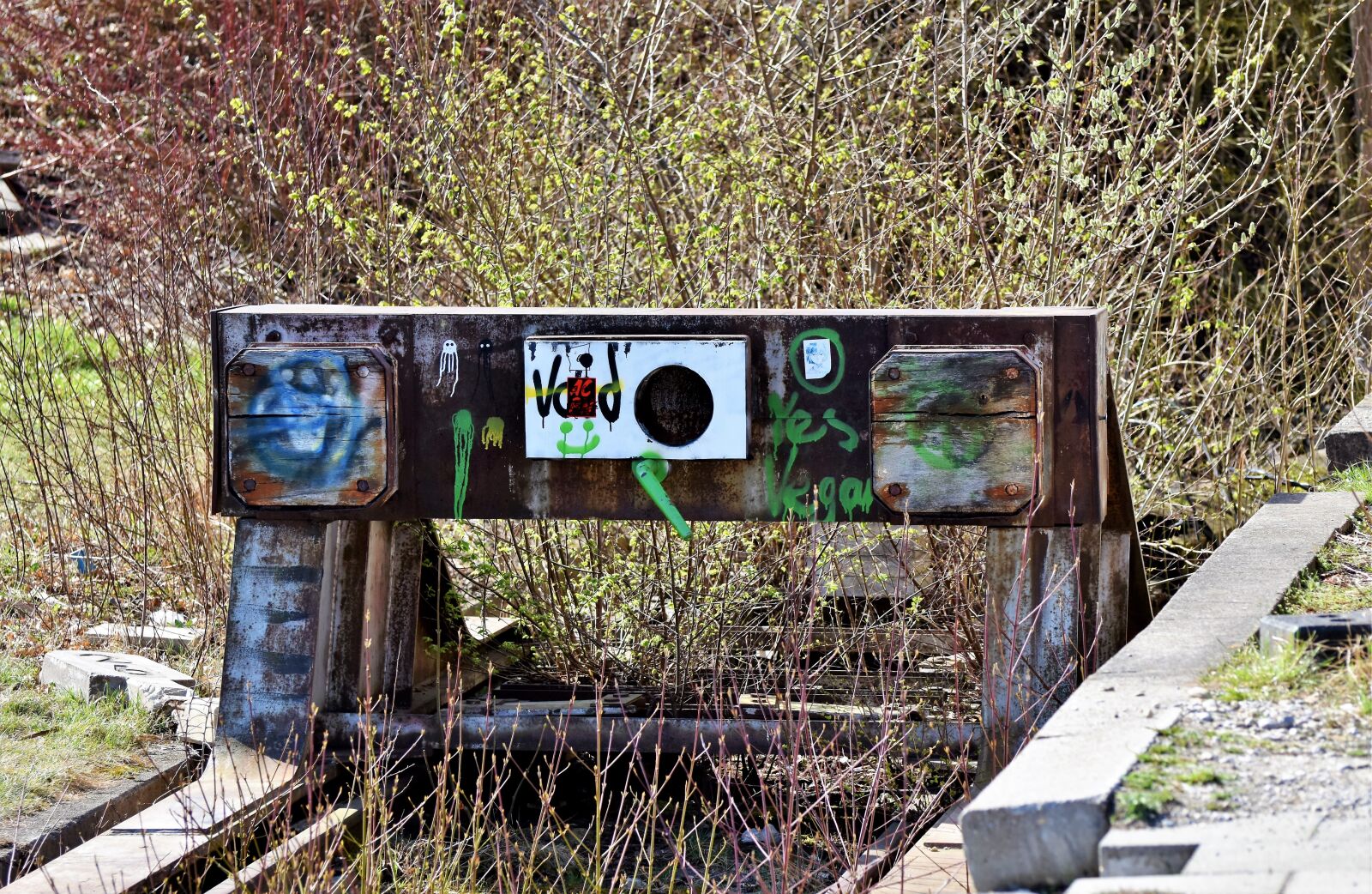 Nikon D7200 sample photo. Buffer stop, brake buffer photography