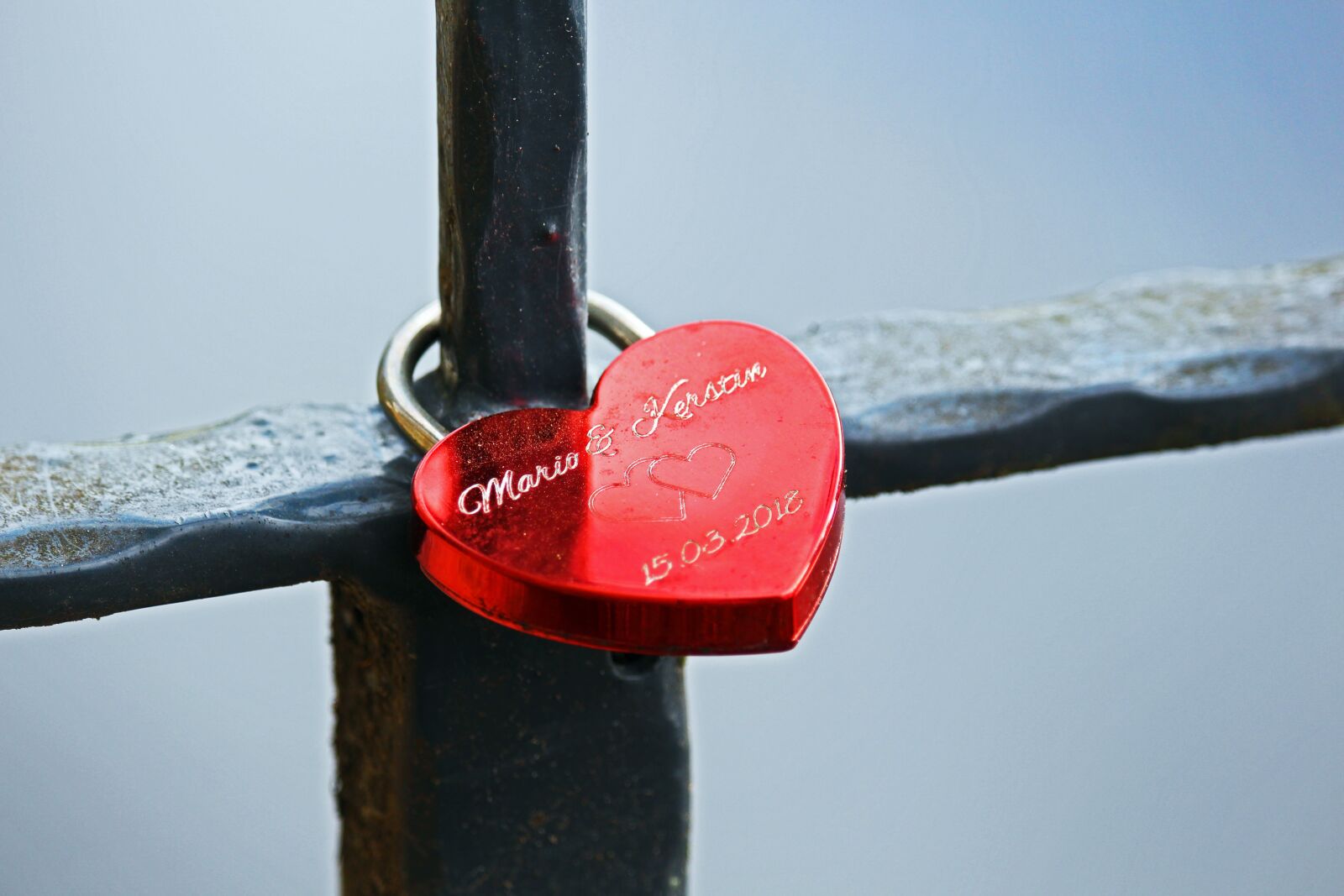 Canon EF-S 55-250mm F4-5.6 IS STM sample photo. Love castle, love, promise photography