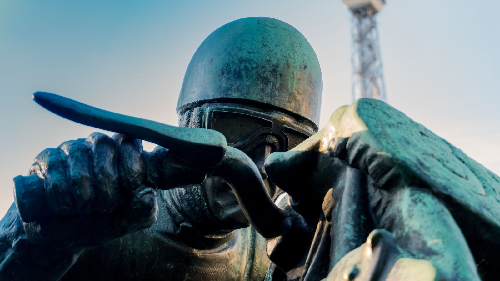 Sony Alpha a5000 (ILCE 5000) sample photo. Monument, figure, sculpture photography