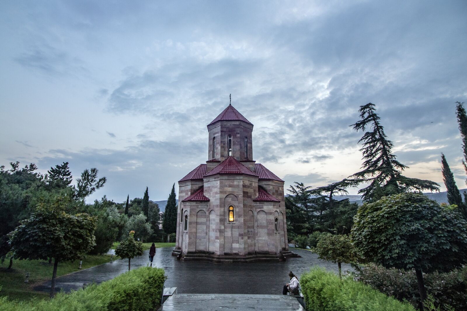 Canon EOS M3 + Canon EF-S 10-18mm F4.5–5.6 IS STM sample photo. Church, tbilisi, architecture photography