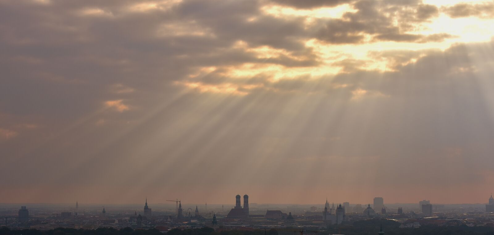 Nikon D7200 sample photo. Munich, frauenkirche, bavaria photography