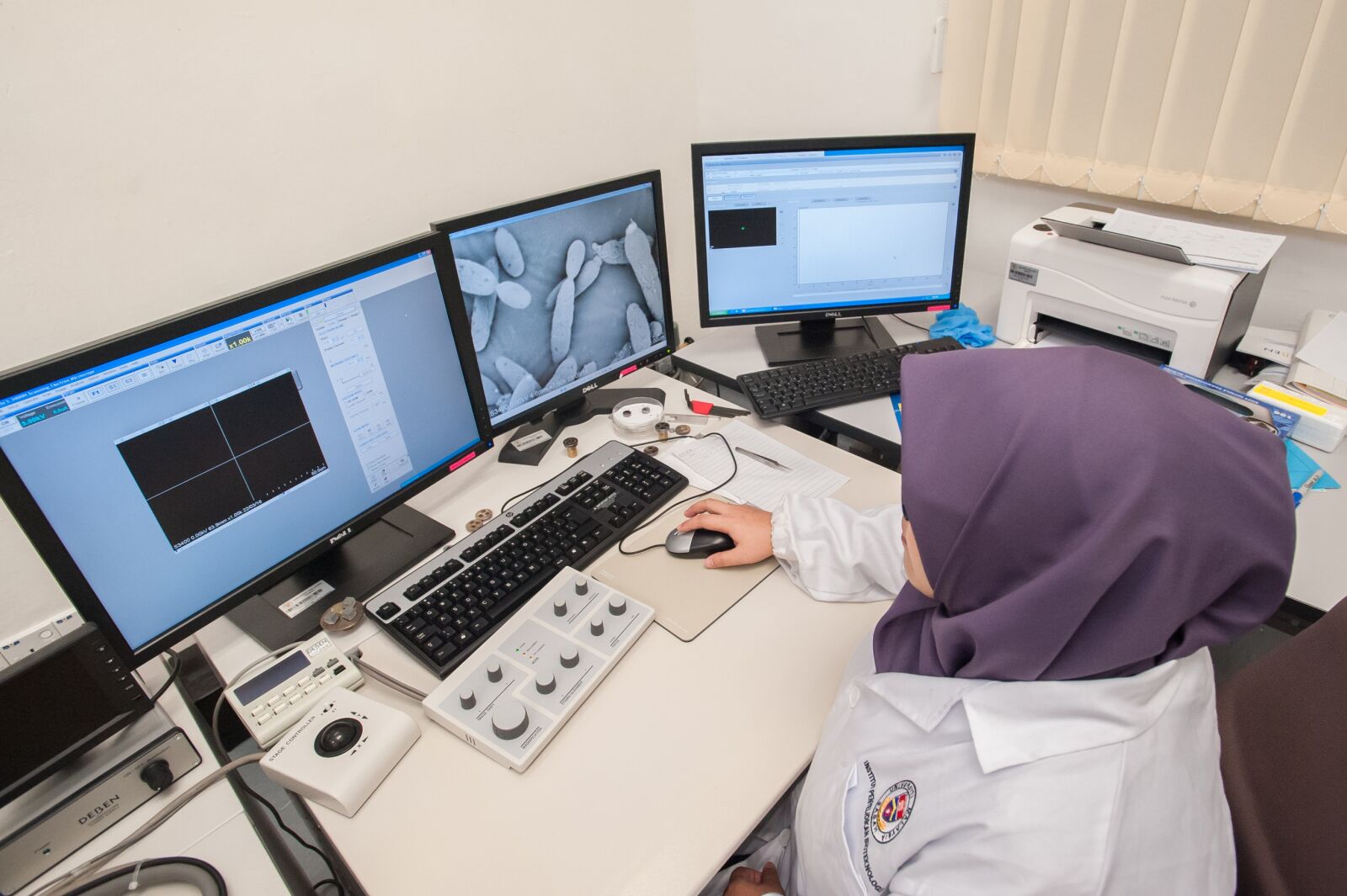 Nikon D700 sample photo. Scanning electron microscope, universiti photography