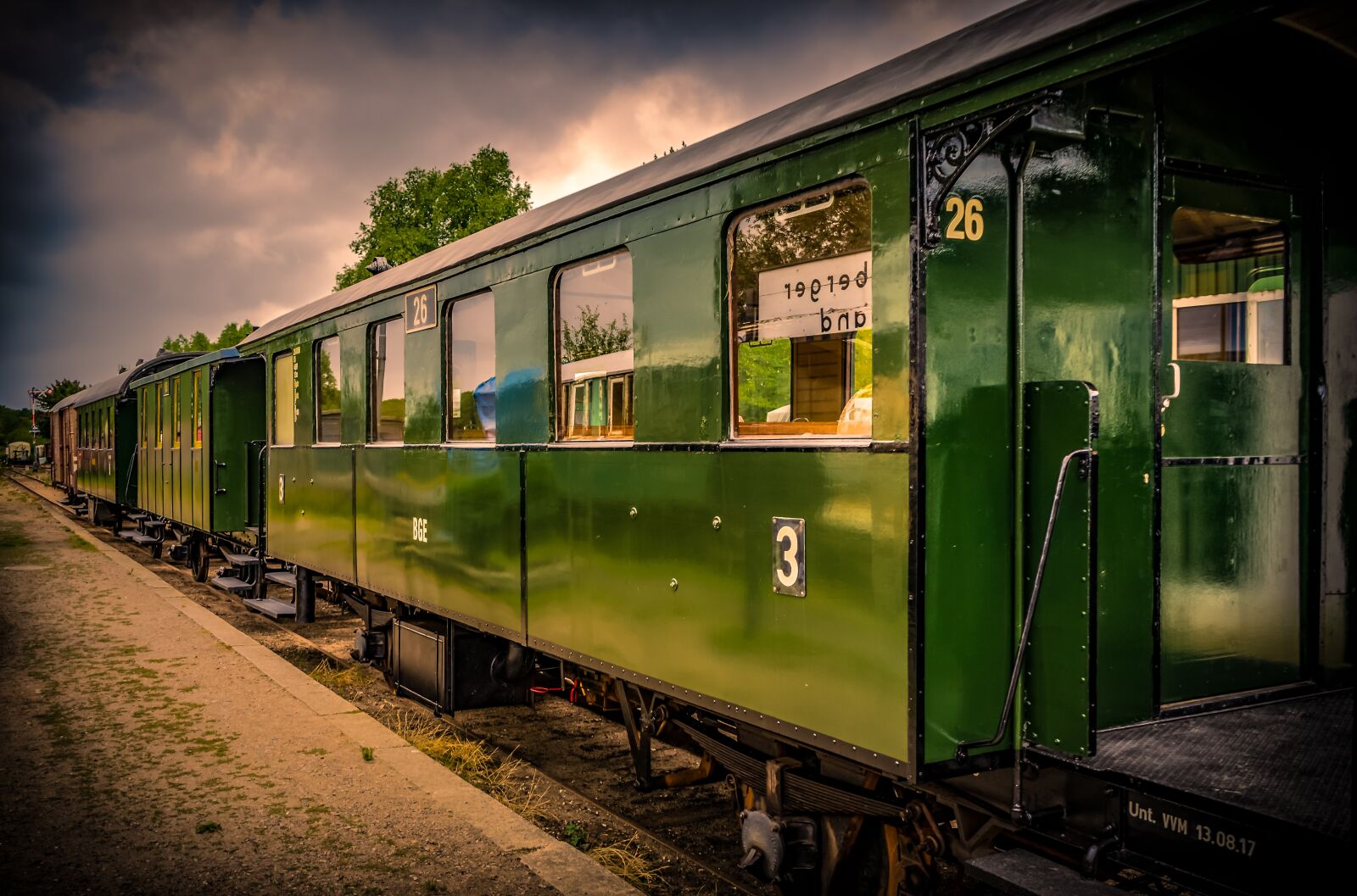 Sony a7 II + Sony FE 28-70mm F3.5-5.6 OSS sample photo. Wagon, dare, train photography