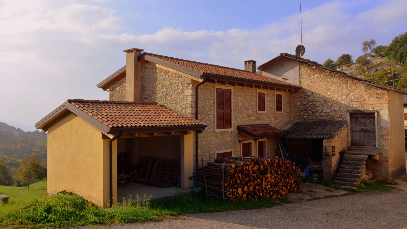 Nikon D7100 sample photo. Houses, mountain, trail photography