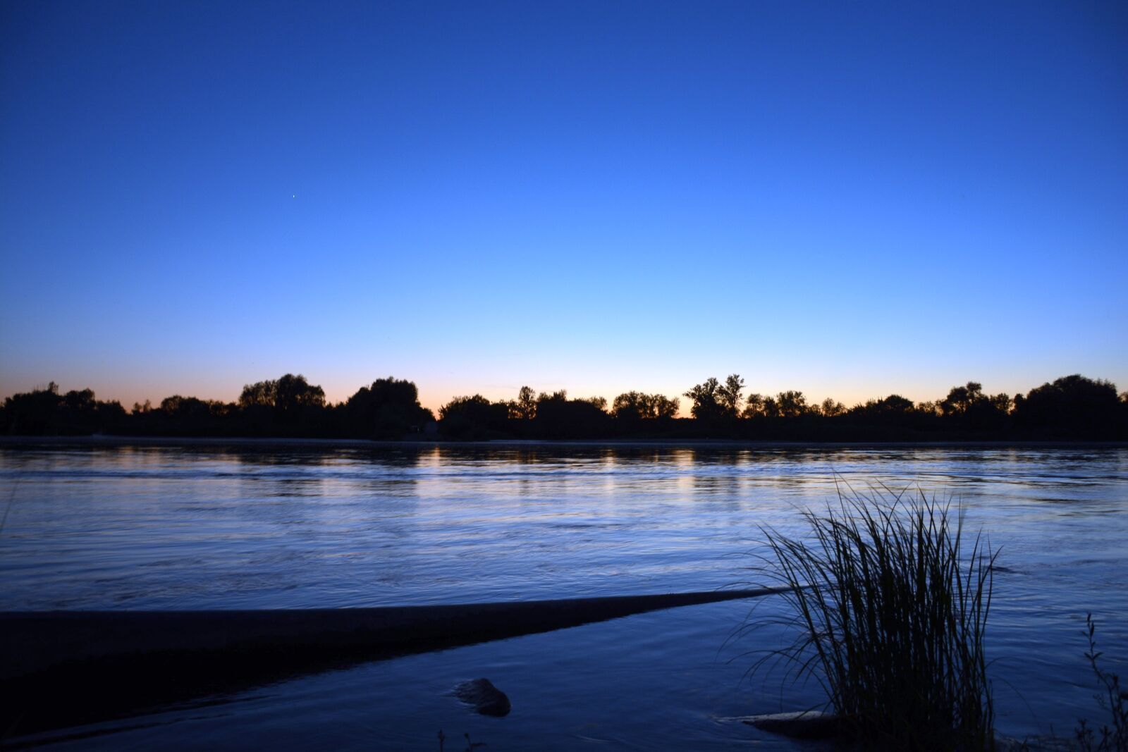 Nikon D5200 sample photo. Wisla, water, evening photography