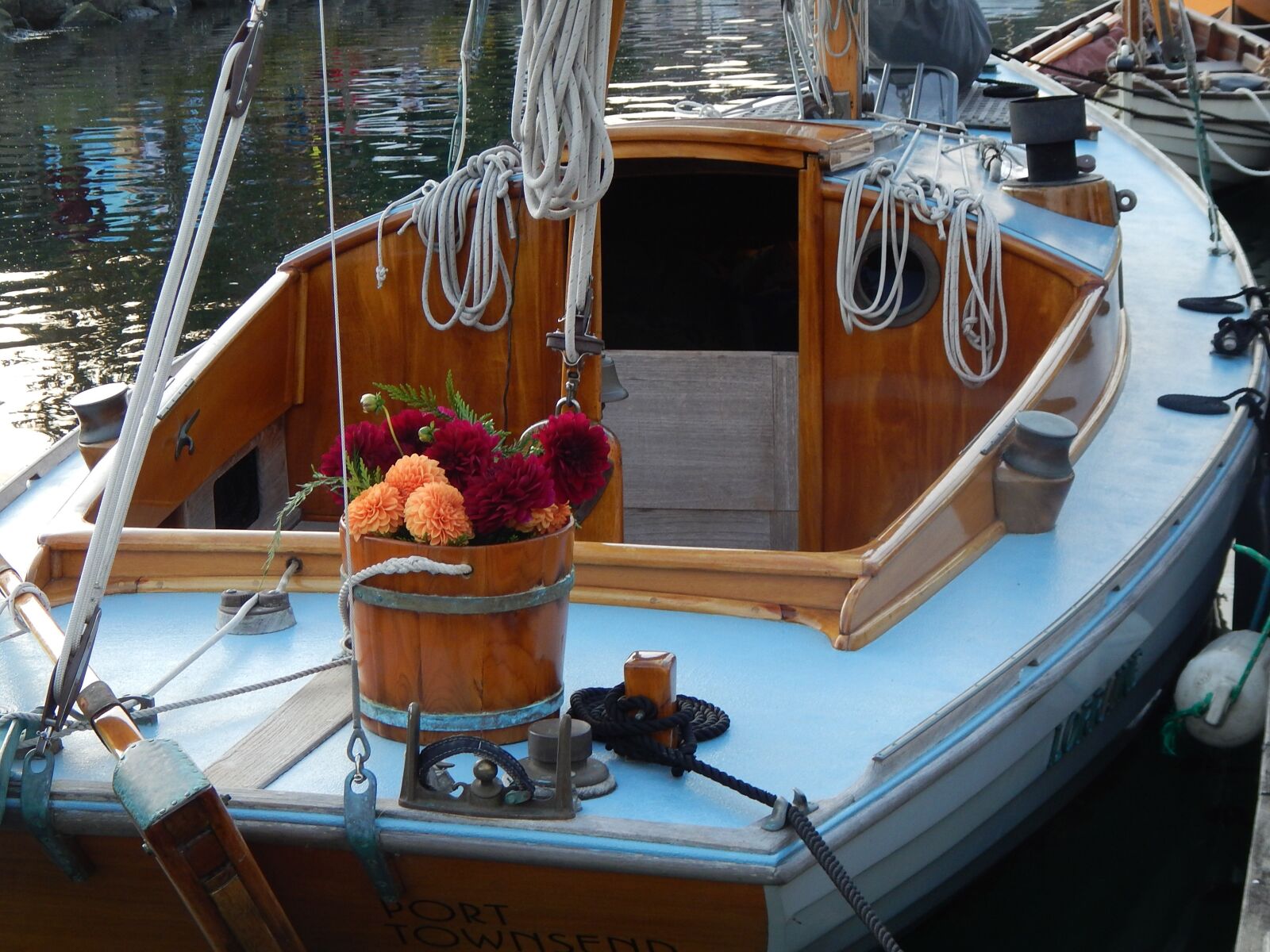 Nikon Coolpix L820 sample photo. Boat, port, wooden photography