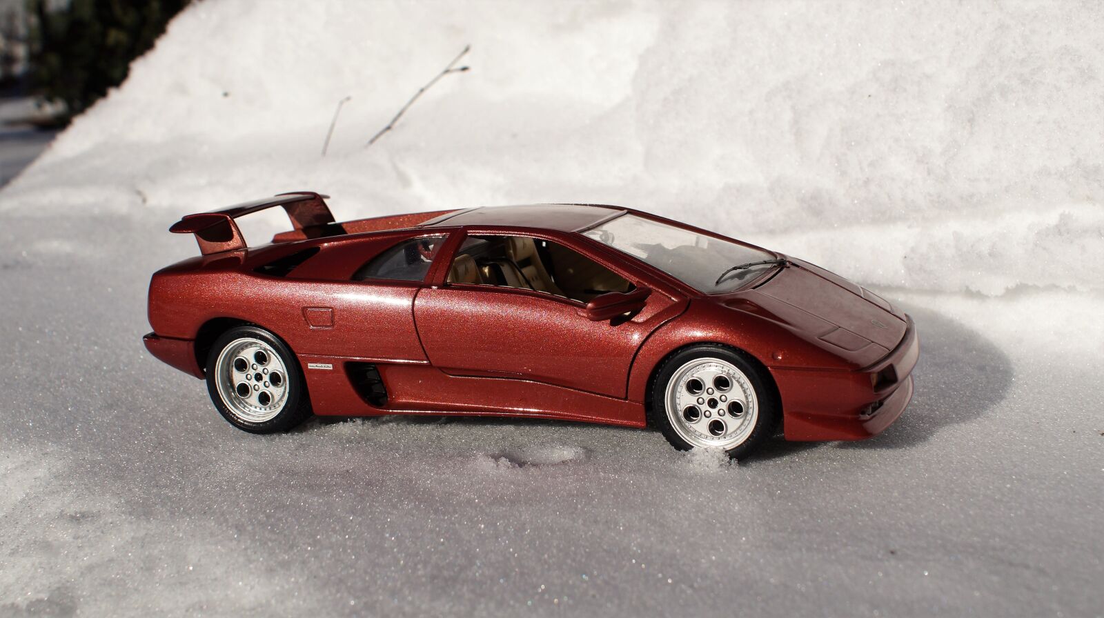 Sony DT 18-70mm F3.5-5.6 sample photo. Model car, lamborghini, diablo photography