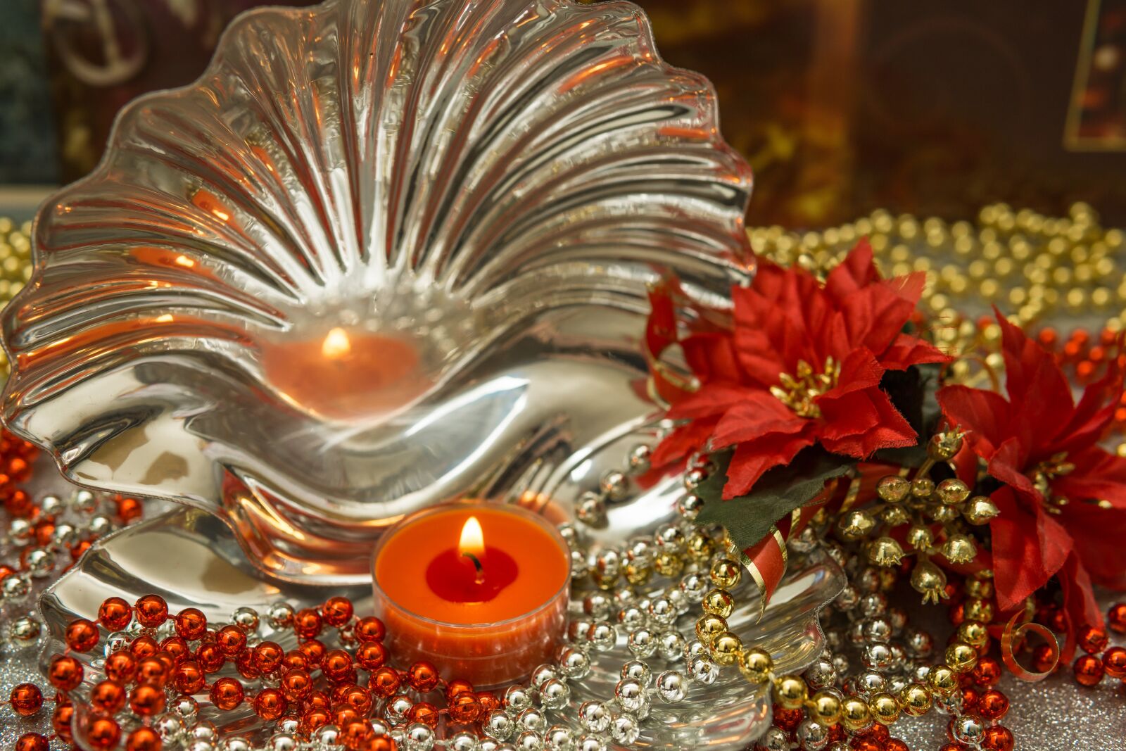 30mm F1.4 DC DN | Contemporary 016 sample photo. Deco, decoration, pearl necklaces photography