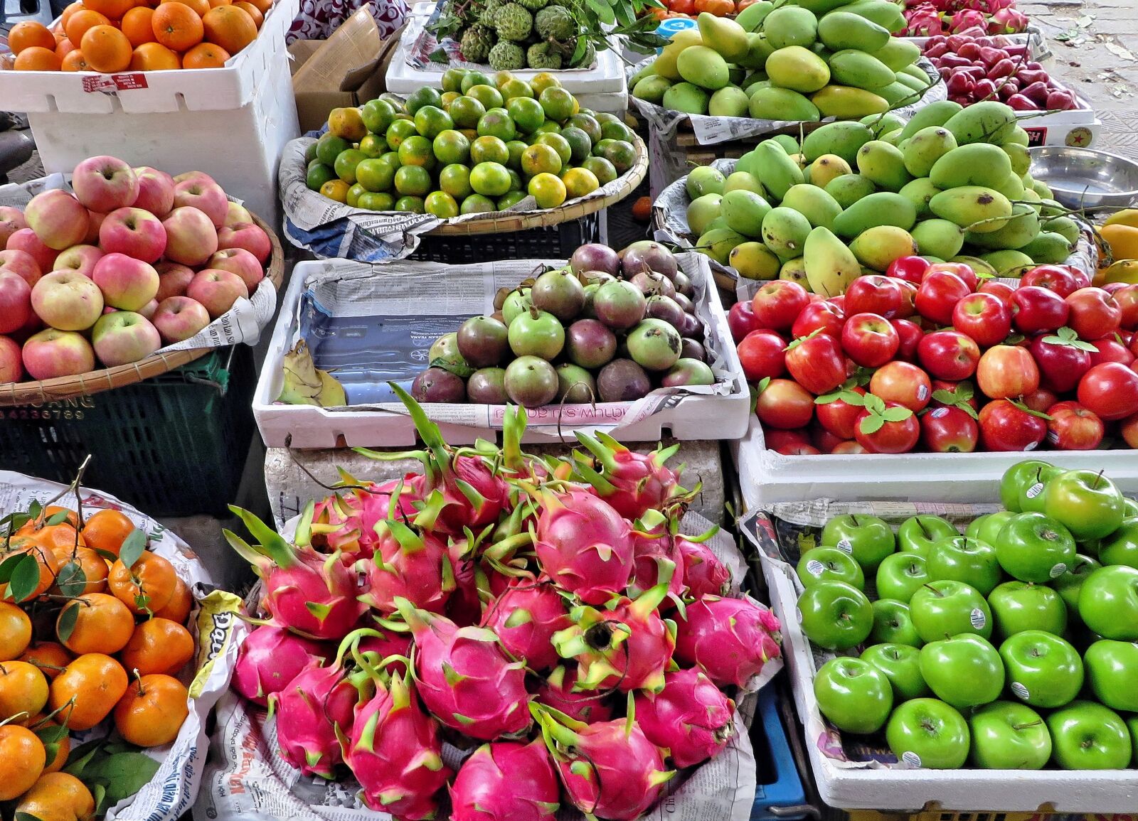 Canon PowerShot SX270 HS sample photo. Viet nam, market, fruit photography