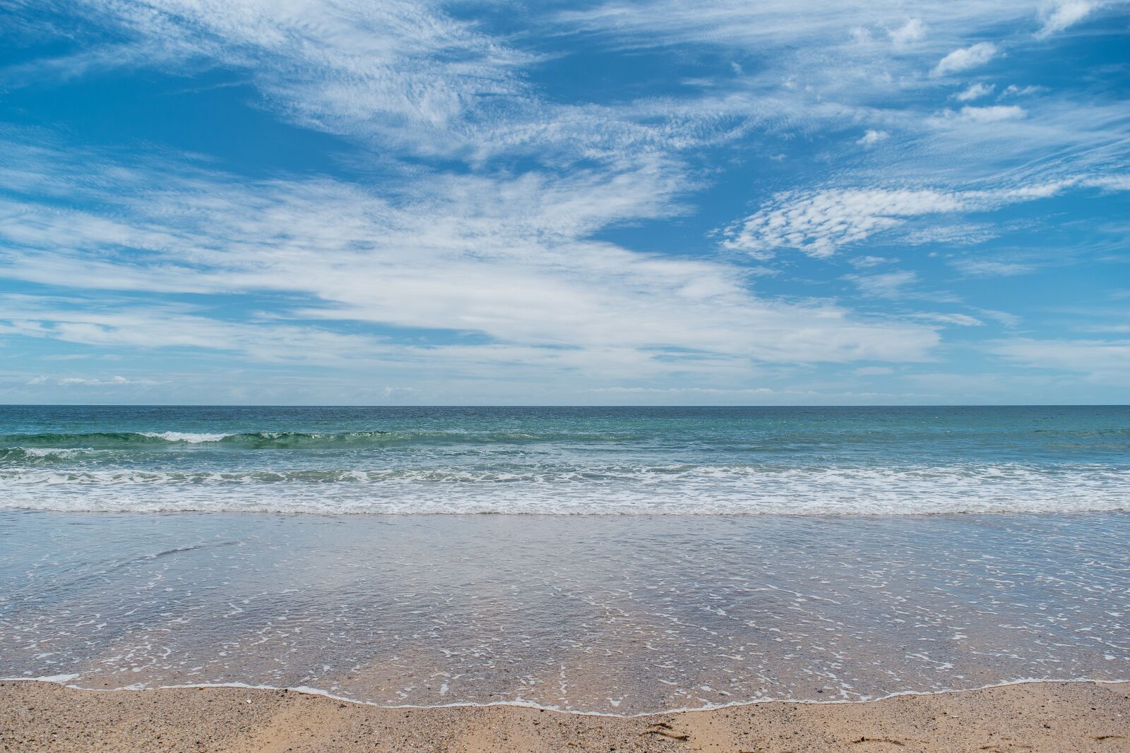 Nikon D5500 sample photo. Beach, waves, sand photography