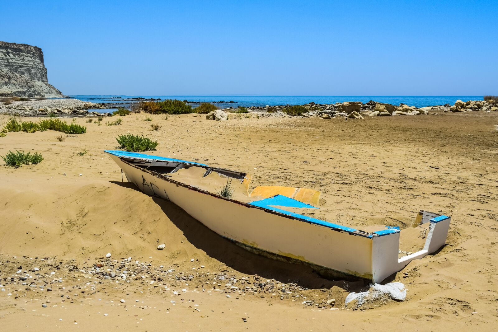Nikon D3300 sample photo. Boat, weathered, aged photography