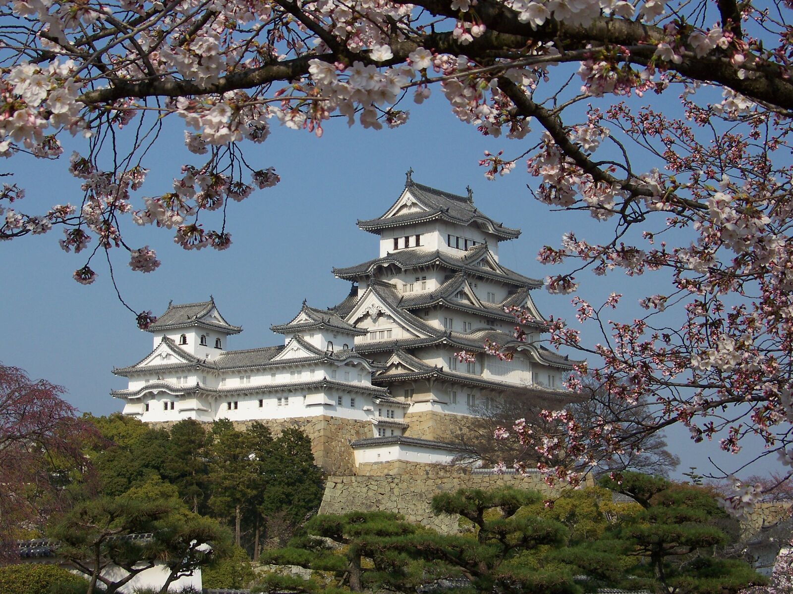 Kodak Z712 IS ZOOM DIGITAL CAMERA sample photo. Himeji-jo, white heron, castle photography