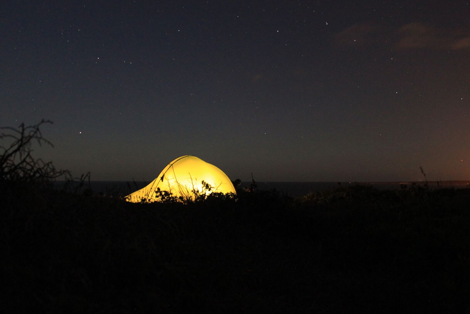 Canon EOS 500D (EOS Rebel T1i / EOS Kiss X3) sample photo. Tent, night, nature photography