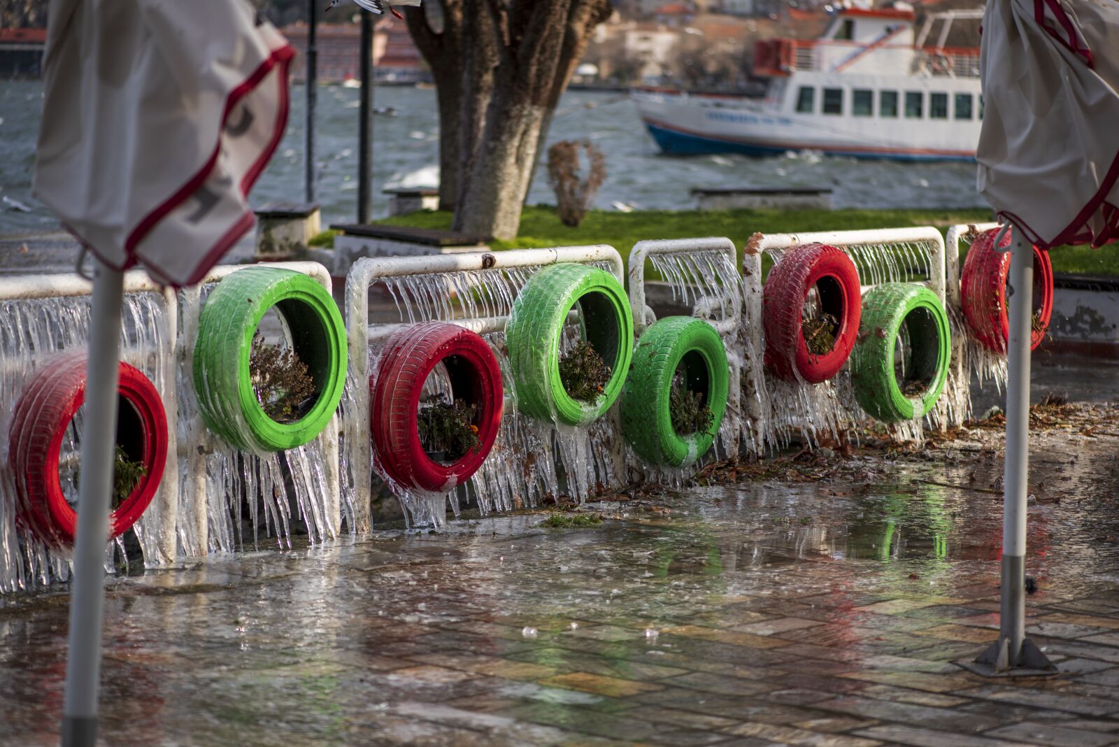 Nikon D750 sample photo. Ice, cold, winter photography