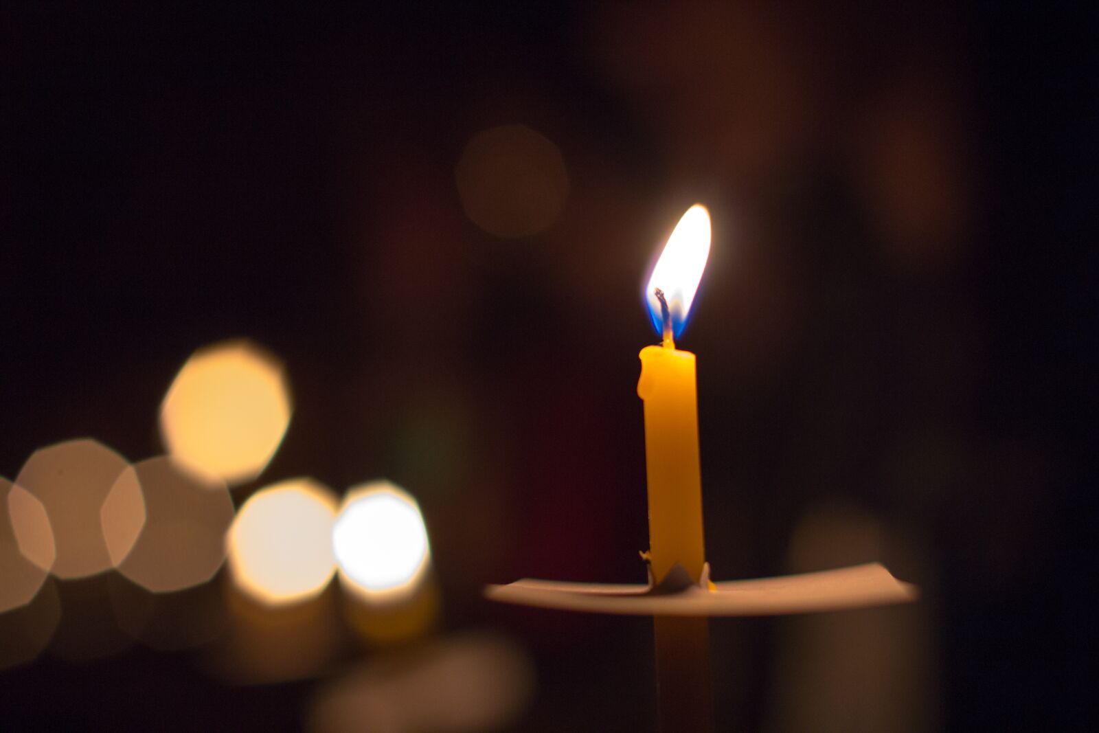 Canon EF 50mm F1.4 USM sample photo. Candle, light, candles photography