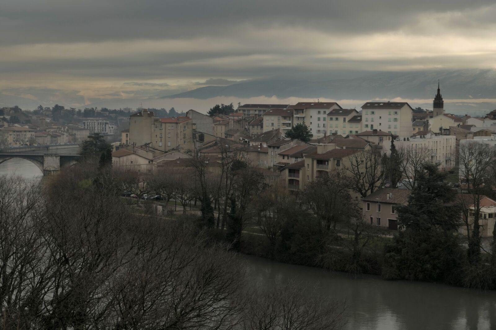 Panasonic Lumix DMC-LX10 (Lumix DMC-LX15) sample photo. Panoramic, architecture, city photography