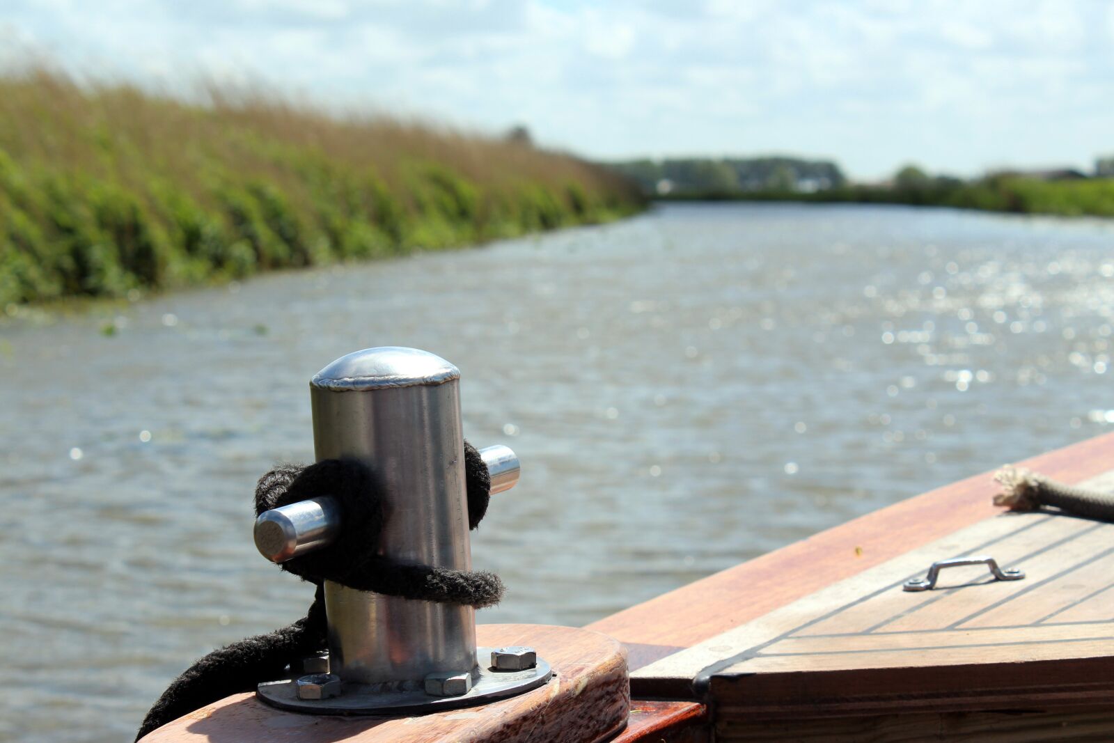 Canon EOS 600D (Rebel EOS T3i / EOS Kiss X5) sample photo. Summer, boating, boat photography