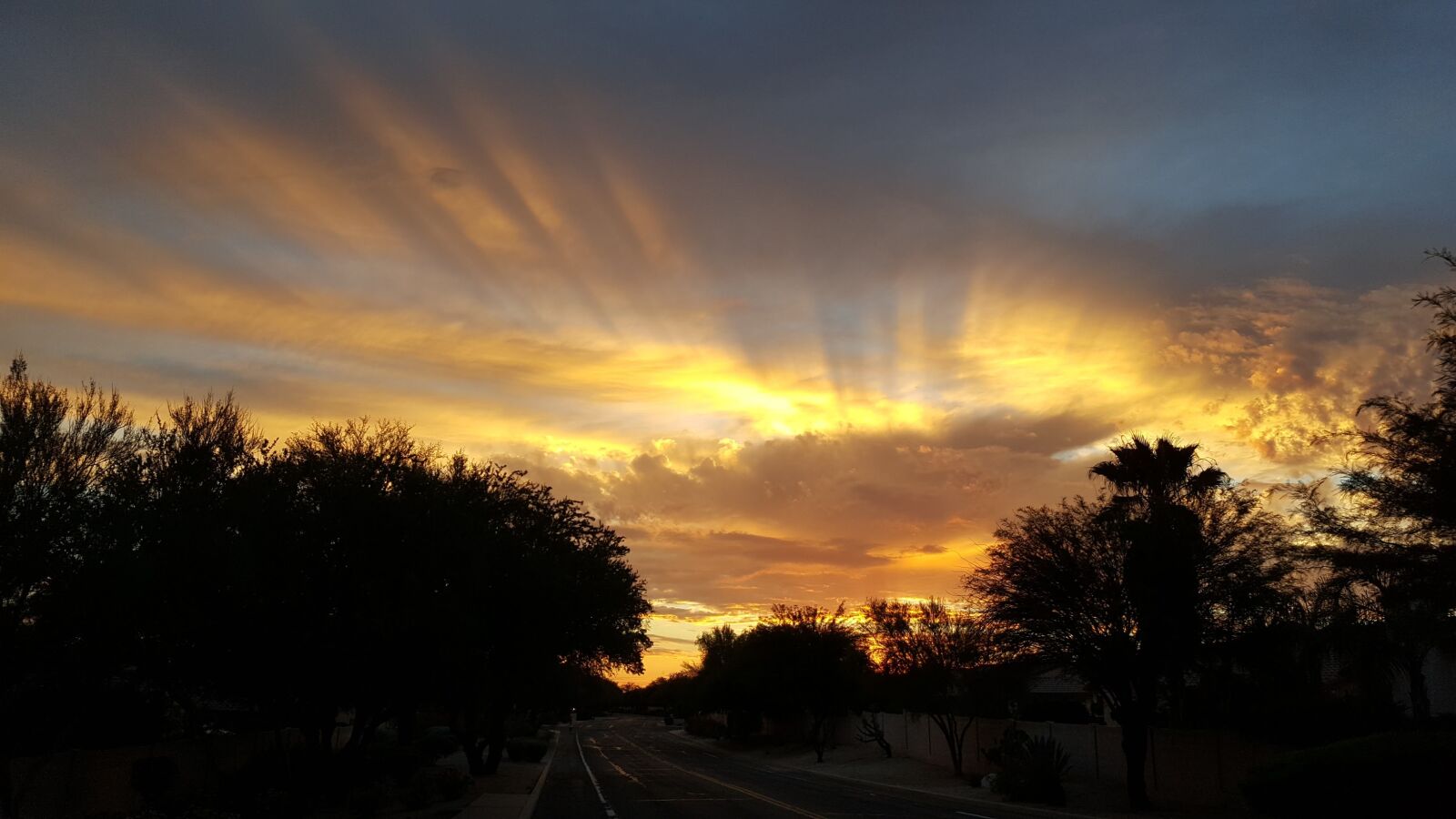 Samsung Galaxy Note5 sample photo. Clouds, desert, arizona photography