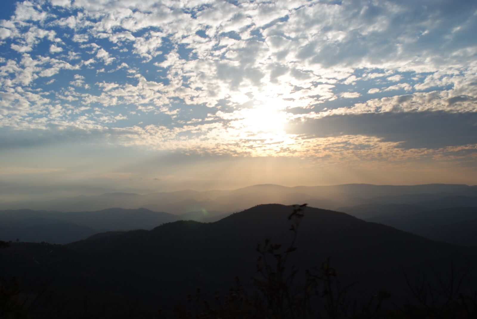 Nikon D3000 sample photo. Sunset, sun, landscape photography