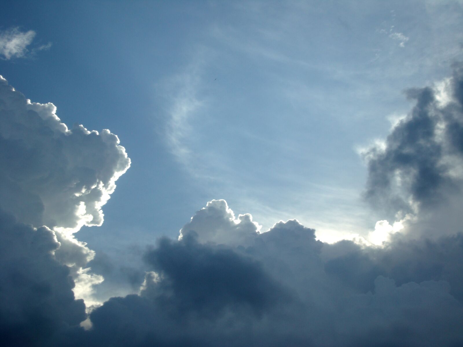 Sony DSC-W200 sample photo. Clouds, sky, sunlight photography