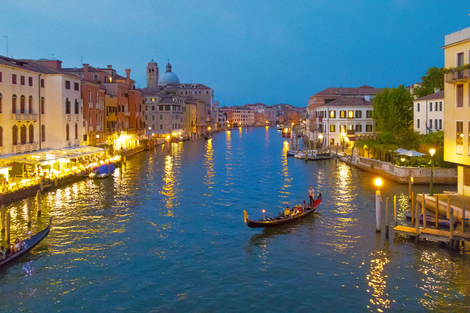 Canon EOS 80D sample photo. Amazing, canal, city, gondola photography