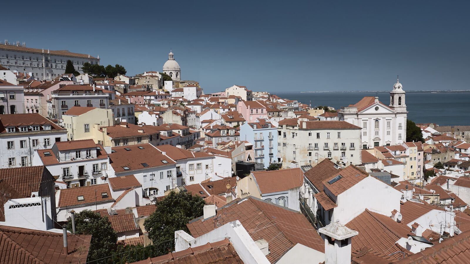 Sony a7 II sample photo. Lisbon, portugal, architecture photography