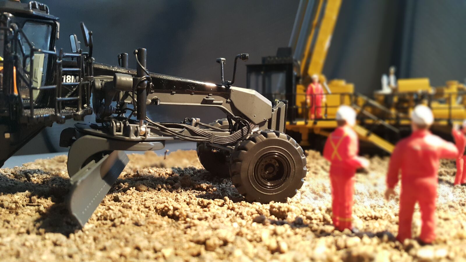 Samsung Galaxy Note4 sample photo. Grader, caterpillar, earthmoving photography